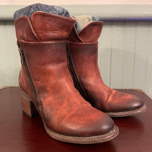 Freebird by Steven Shoes - Freebird by Steven Clip Leather Boots in Rust size 8